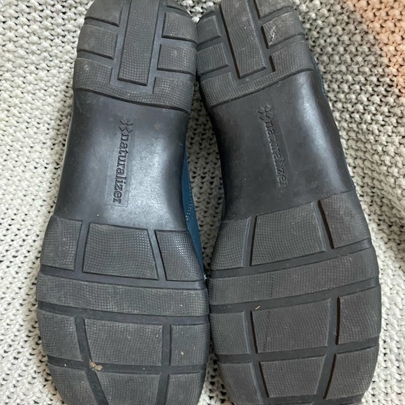 Naturalizer Loafers, Size 8 - Picture 4 of 4